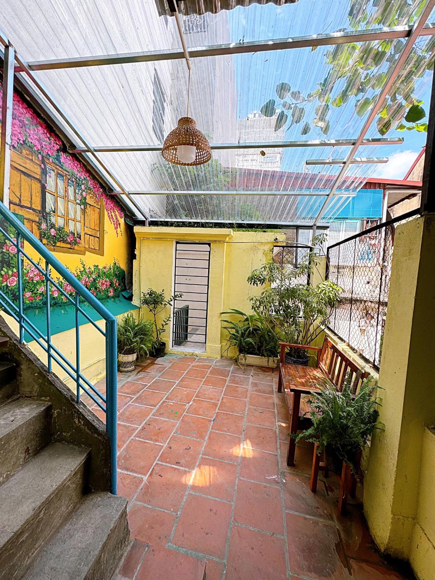 Homestay And Eggcoffee Central Hanoi Old Quarter Exteriör bild
