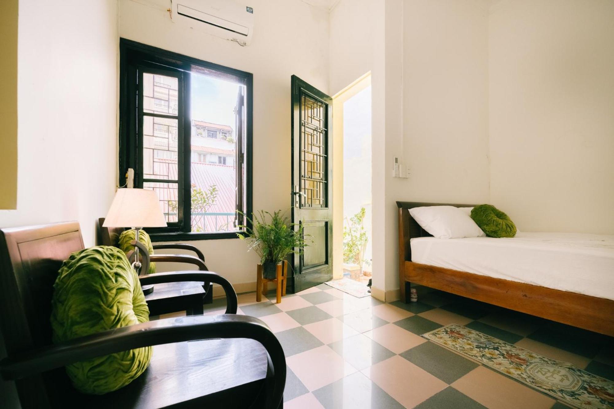 Homestay And Eggcoffee Central Hanoi Old Quarter Exteriör bild
