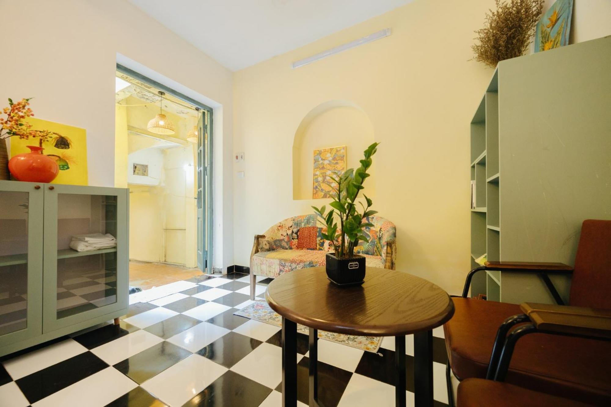 Homestay And Eggcoffee Central Hanoi Old Quarter Exteriör bild