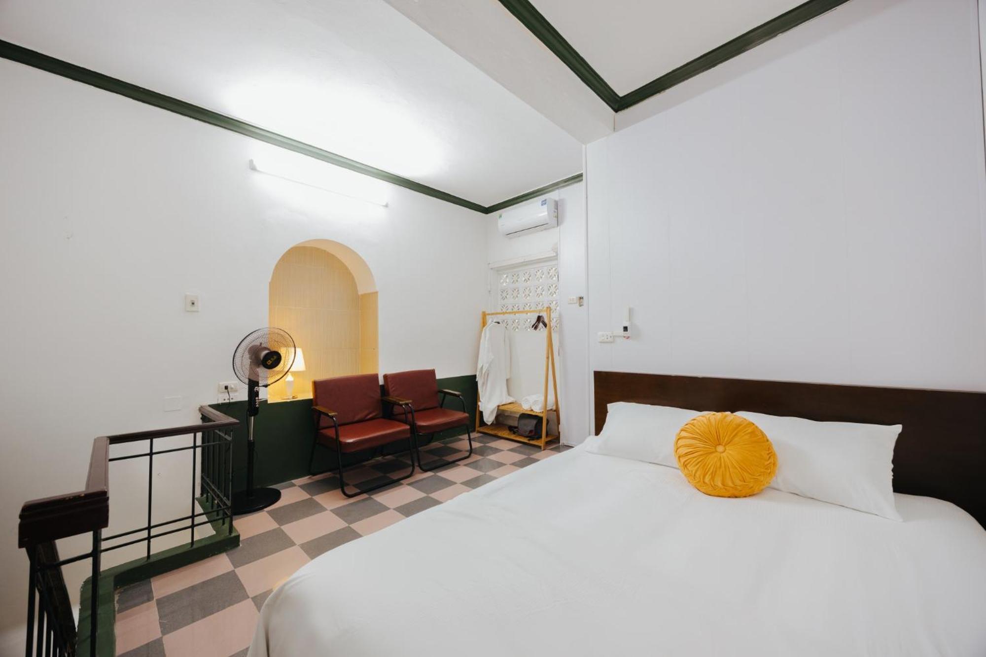 Homestay And Eggcoffee Central Hanoi Old Quarter Exteriör bild