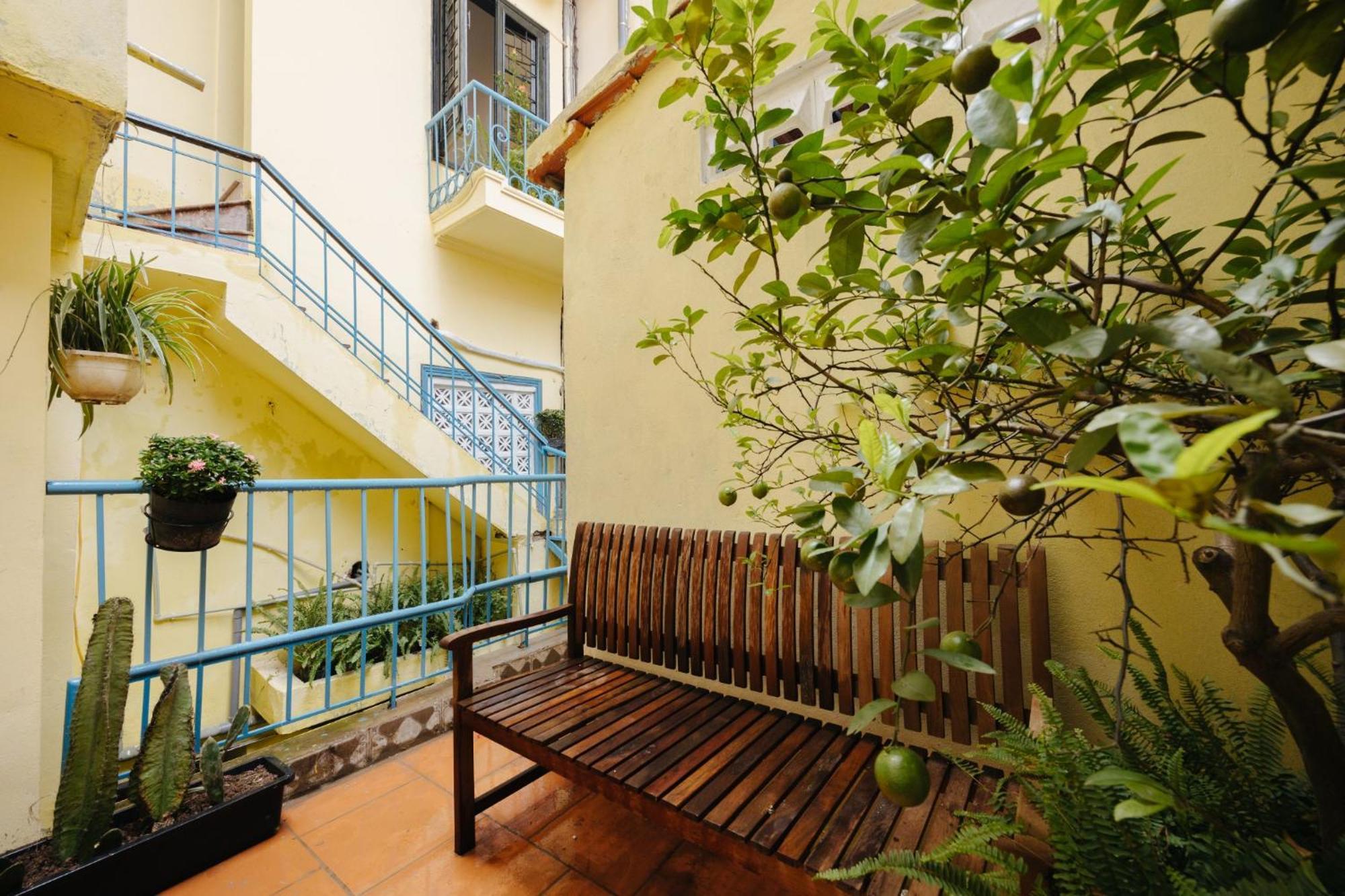 Homestay And Eggcoffee Central Hanoi Old Quarter Exteriör bild